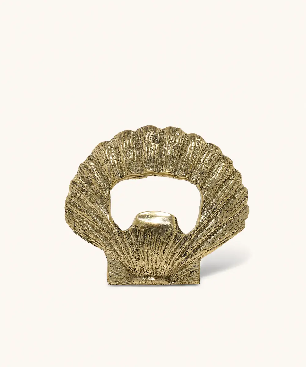 Scarlett-Shell-Bottle-Opener-in-Giftbox-Doing-Goods-1.30.10.037.099.4-front-2-off-white-web-1 Scarlett Shell Bottle Opener - Görsel 1
